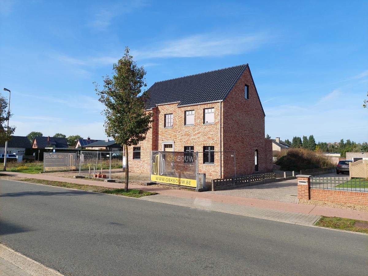 Een GBK Bouw woning sleutel op de deur als totaaloplossing